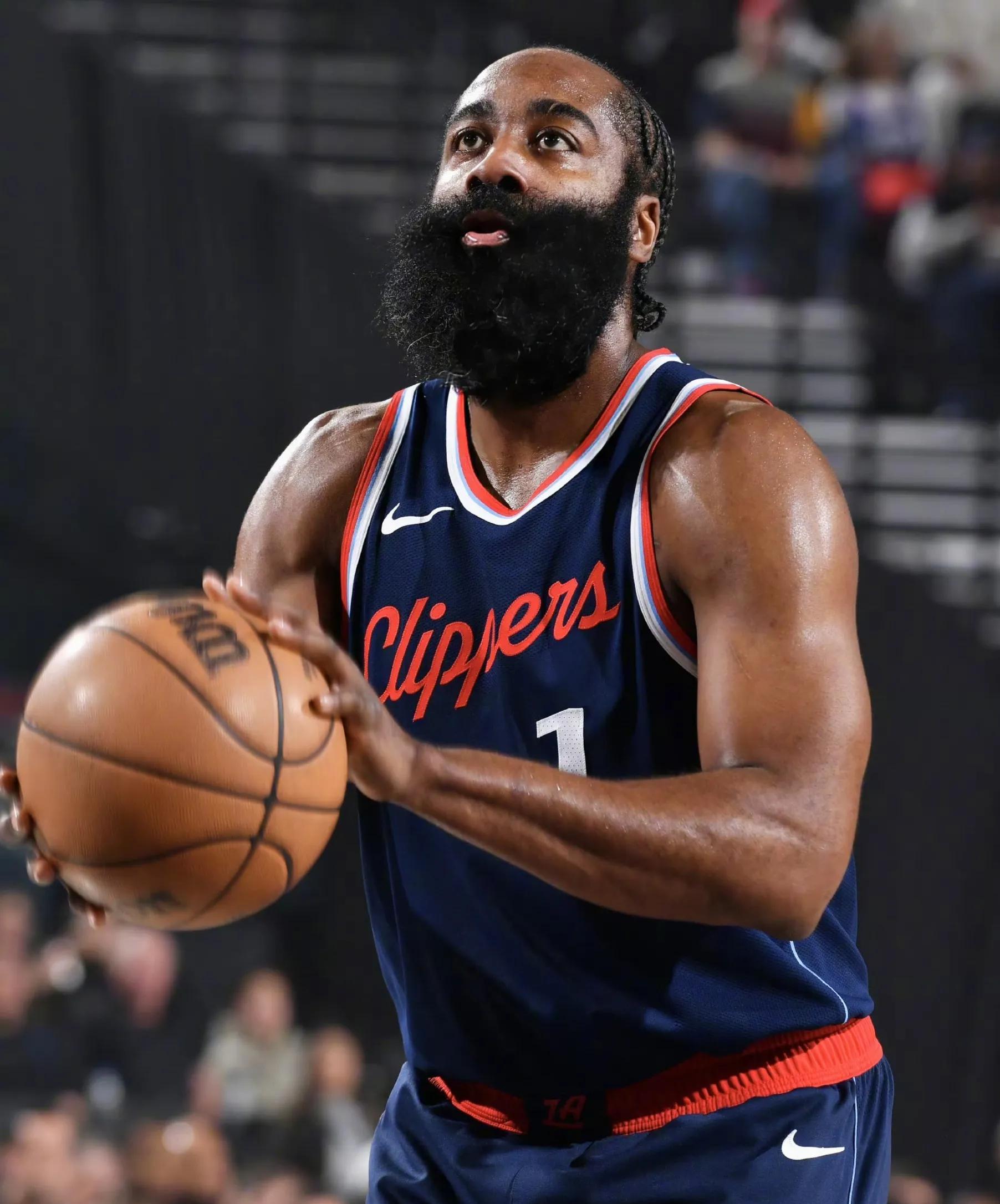 关于哈登回归赛场,逆转首场状态亮眼,RNG观众沸腾!的信息 关于哈登回归赛场,逆转首场状态亮眼,RNG观众沸腾!的信息