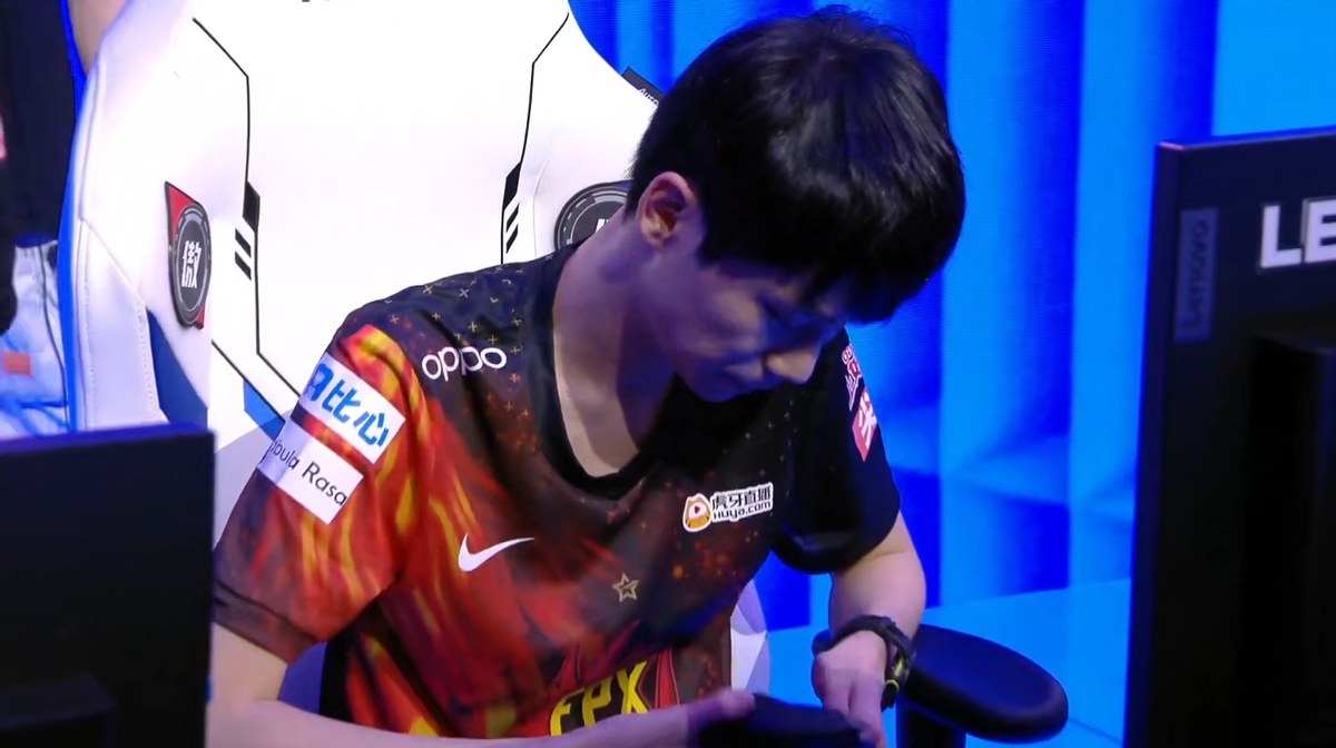 KAIYUN-Doinb巅峰对决，TheShy与50激战DWG分钟，出色防守胜负难料！的简单介绍