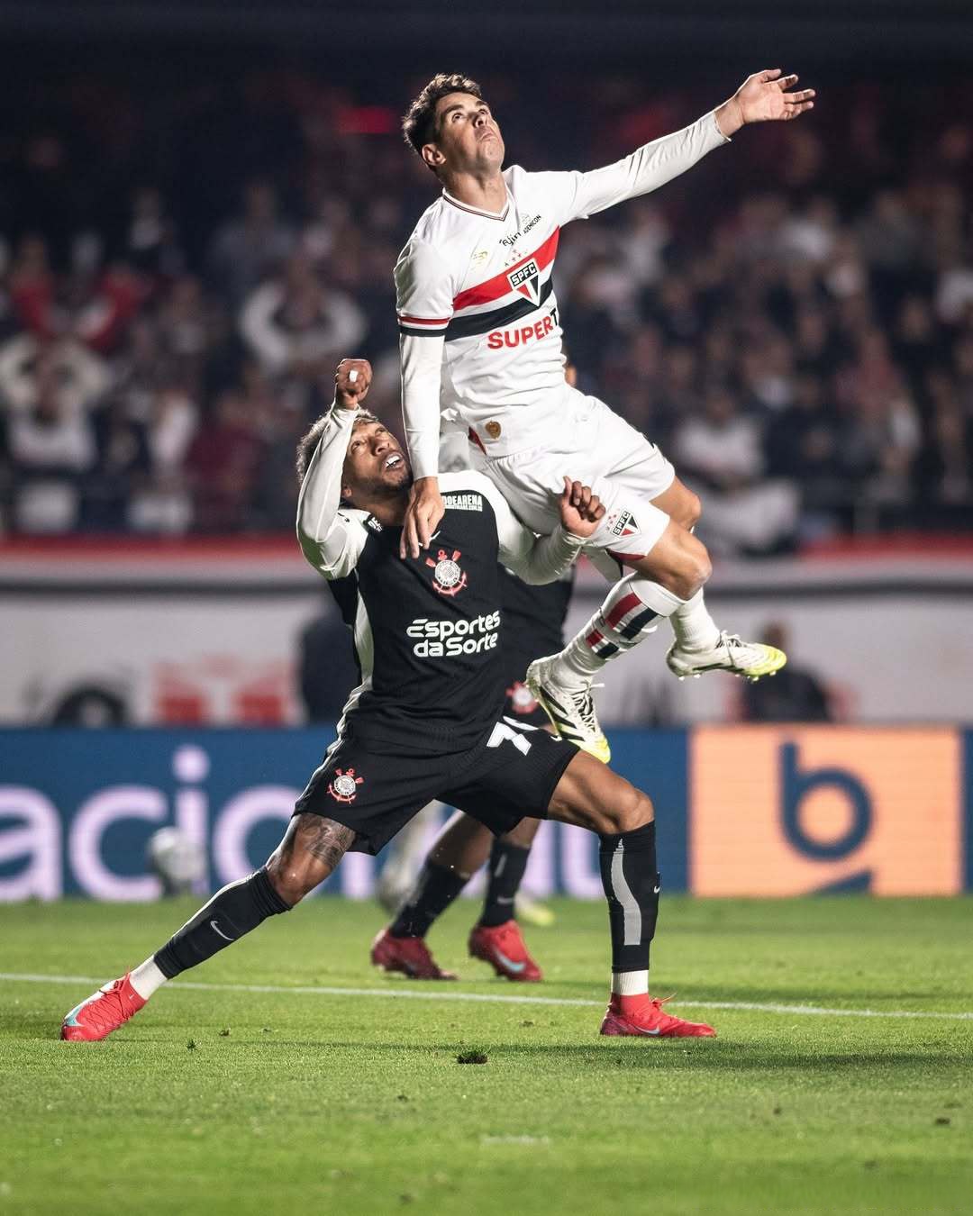 开云- c罗十大残暴级进球!守门员这哪是人干的事啊 