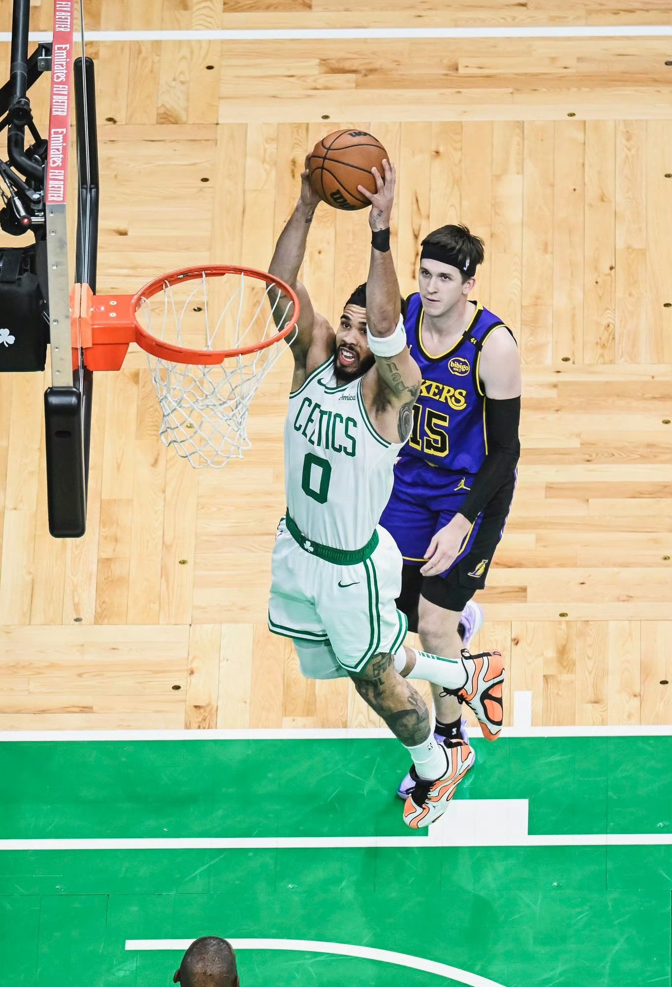 关于塔图姆在法国队比赛中关键助攻，势不可挡引发热议！的信息