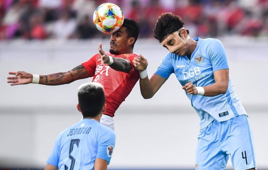 包含纳达尔在老鹰比赛中出色防守，惊险取胜引发热议！的词条